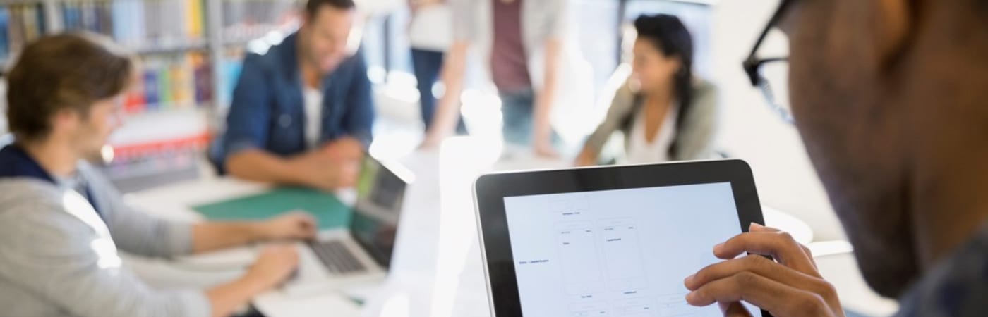 xerox-wass-solutions-environnement-travail-tablette-805x270-fr Xerox Workplace Solutions